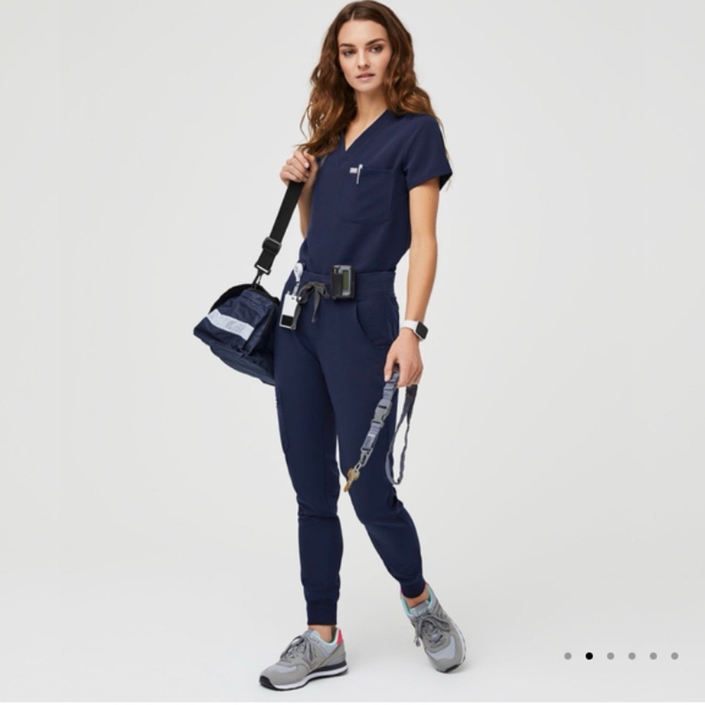 BARELY USED Navy FIGS Scrubs Set